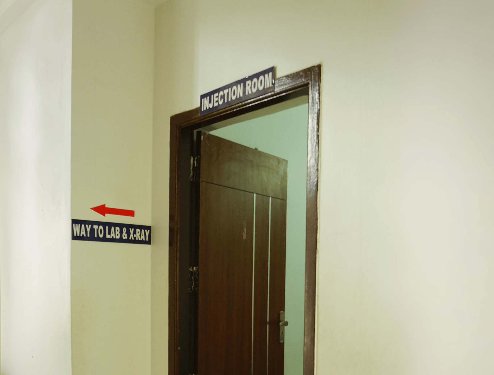 Injection Room 02-min